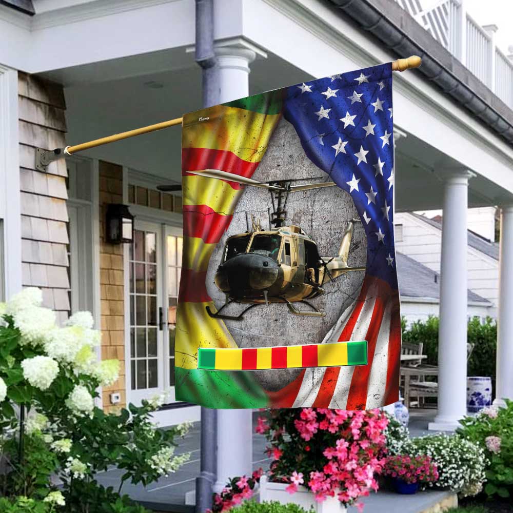 Huey Helicopter Vietnam Veteran Lest We Forget Flag