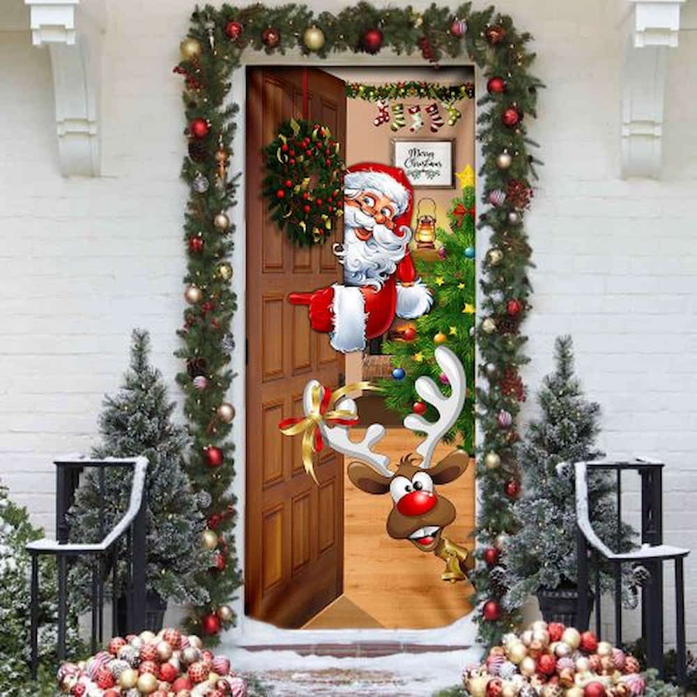 Santa Claus. Christmas Is Coming Door Cover