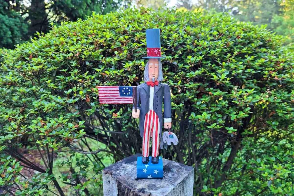 uncle sam wooden statue
