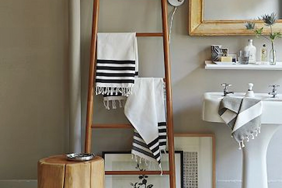 A picking ladder adds more space for your bathrooms
