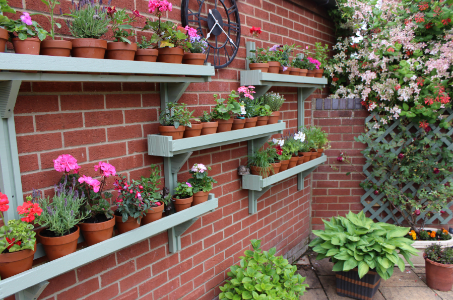 Garden Decorative Shelves